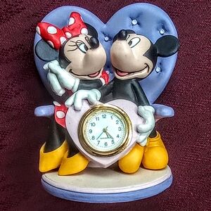 Disney Mickey&Minnie Heart Clock Figurine - New In Box, Mechanism Japanese